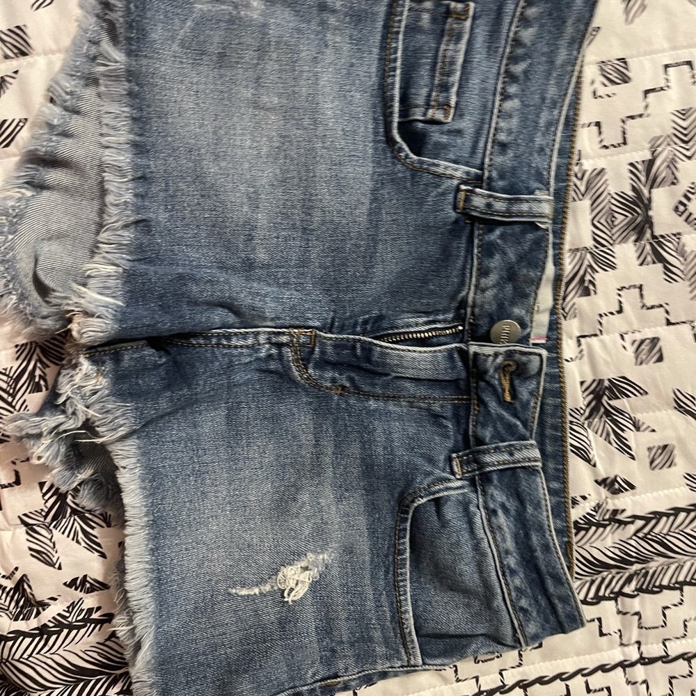 Women’s Pink jean shorts